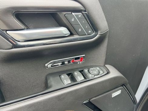 Used 2024 GMC Sierra 1500 AT4 w/ Technology Package AWD/4WD image 23