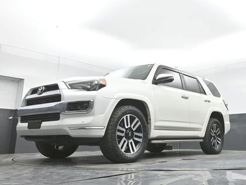 Used 2016 Toyota 4Runner Limited image 47