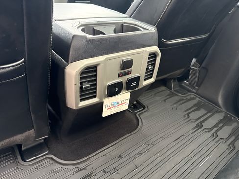 Used 2019 Ford F150 Lariat w/ Equipment Group 502A Luxury AWD/4WD image 11