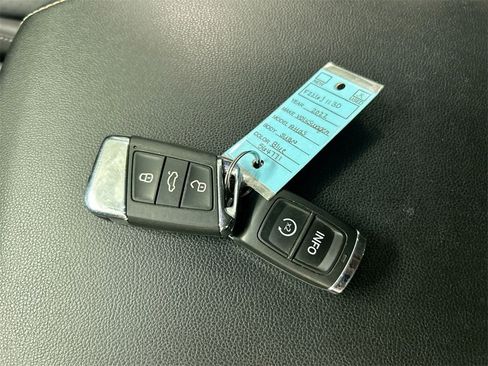 Certified 2022 Volkswagen Atlas SE image 17