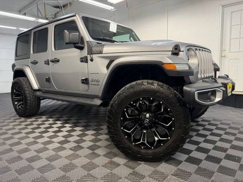 Used 2018 Jeep Wrangler Unlimited Sahara w/ Uconnect 4C Nav & Sound Group AWD/4WD image 1
