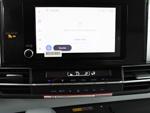 Used 2026 Toyota Sienna LE image 13