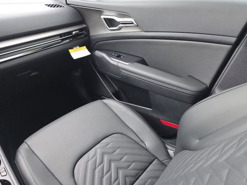 New 2026 Kia Sportage X-Line w/ X-Line Technology Package image 18