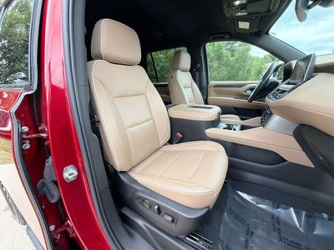 Used 2021 Chevrolet Tahoe Premier AWD/4WD image 18