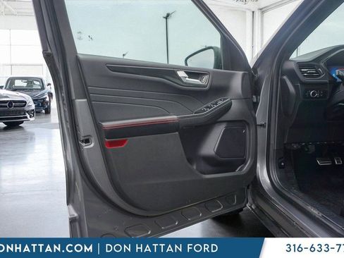 Used 2024 Ford Escape ST-Line AWD/4WD image 16