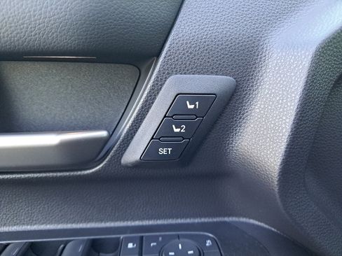 New 2025 Toyota 4Runner Limited image 17