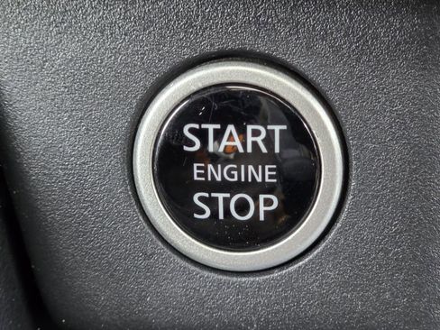 Used 2023 Nissan Rogue Platinum image 17