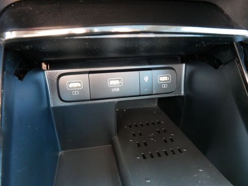 Certified 2023 Kia Sorento SX AWD/4WD image 33