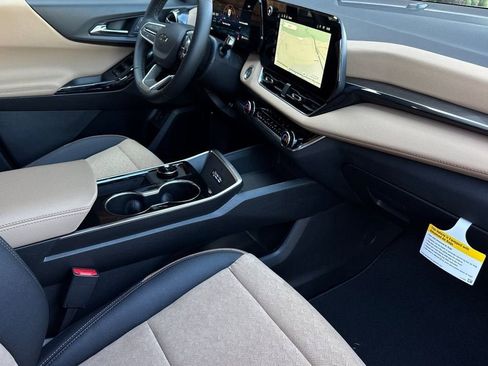 New 2026 Chevrolet Equinox ACTIV image 16