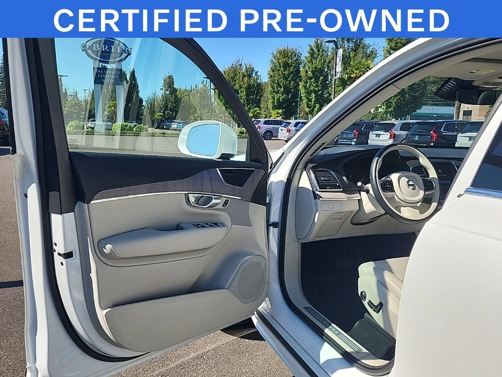 Certified 2024 Volvo XC90 B5 Plus w/ Protection Package Premier AWD/4WD image 9