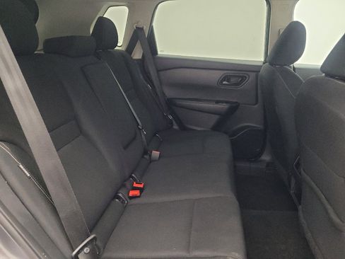 Used 2024 Nissan Rogue S AWD/4WD image 19