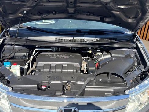 Used 2013 Honda Odyssey Touring Elite image 2