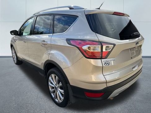 Used 2017 Ford Escape Titanium image 4