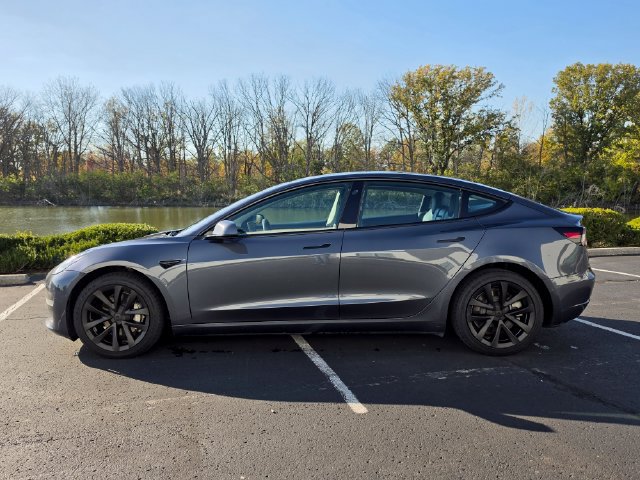 Used 2022 Tesla Model 3 Long Range AWD/4WD image 14
