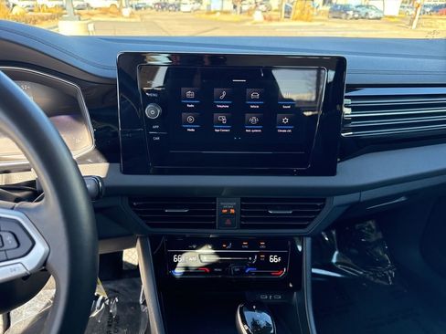 Used 2025 Volkswagen Jetta S image 18