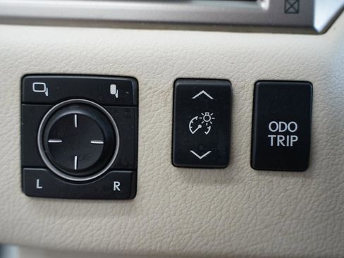 Used 2016 Lexus GX 460 w/ Premium Package AWD/4WD image 24