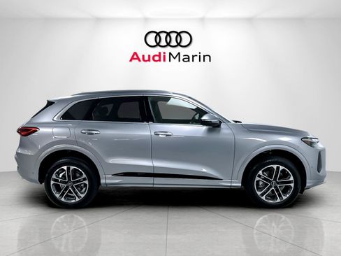 Used 2025 Audi Q5 Premium w/ Premium Plus AWD/4WD image 6