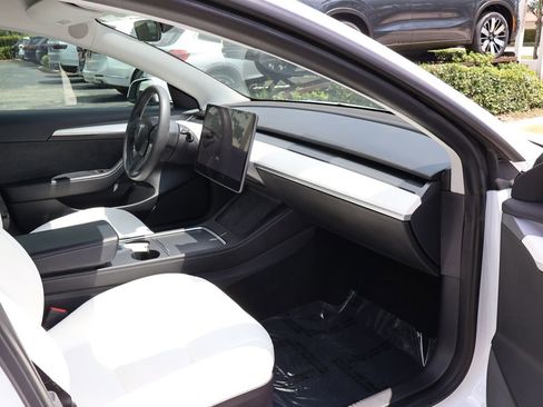 Used 2021 Tesla Model 3 Standard Range Plus RWD image 28