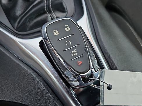 Used 2022 Chevrolet Camaro LT RWD image 25