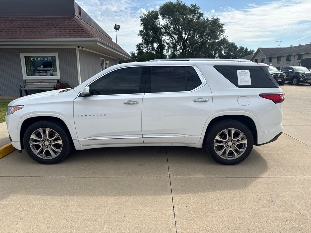Used 2019 Chevrolet Traverse Premier w/ Driver Confidence II Package FWD image 6