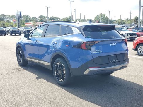 New 2026 Kia Sportage EX w/ EX Panorama Roof Package image 6