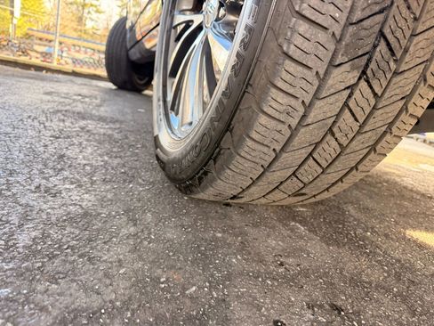 Used 2015 Lincoln Navigator Sport Utility 4D image 45