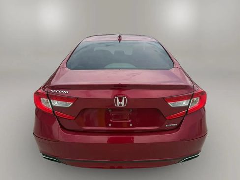 Used 2018 Honda Accord Touring image 6