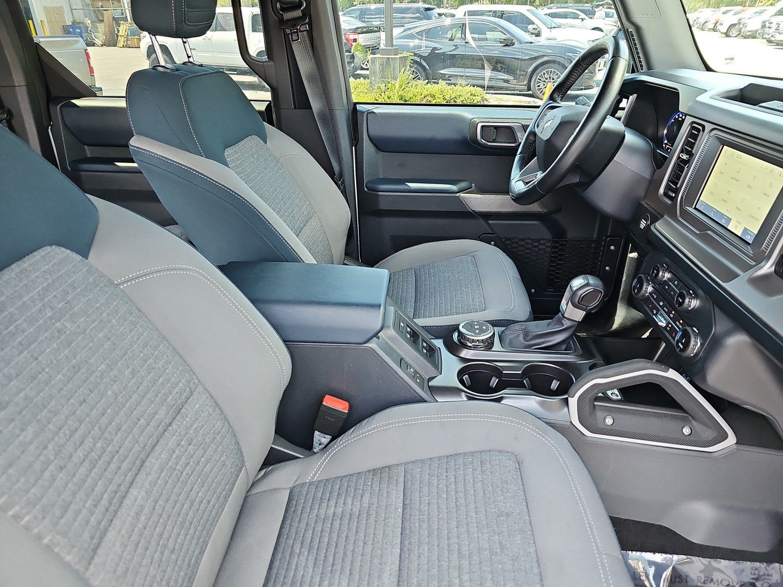 Used 2022 Ford Bronco Outer Banks AWD/4WD image 10