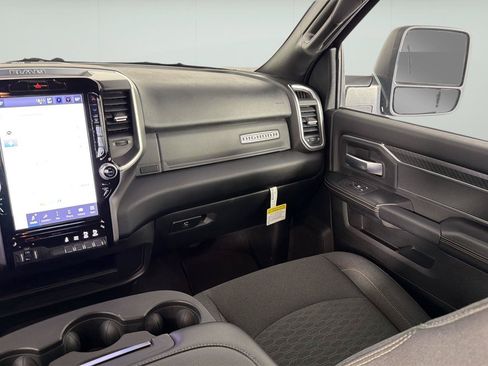 Used 2025 RAM 2500 Big Horn AWD/4WD image 21