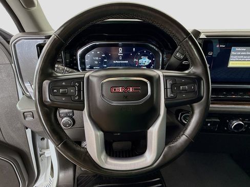 Used 2023 GMC Sierra 1500 SLE w/ X31 Off-Road Package AWD/4WD image 11