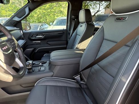 New 2026 GMC Sierra 1500 AT4X w/ LPO, Black Badging Package AWD/4WD image 5