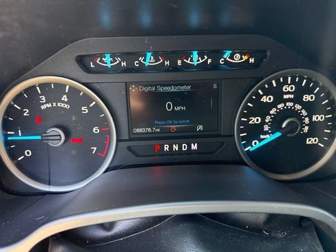 Used 2018 Ford F150 XLT w/ Equipment Group 302A Luxury AWD/4WD image 18