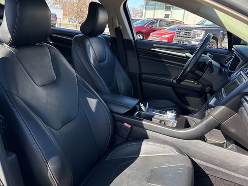Used 2017 Ford Fusion Titanium image 25