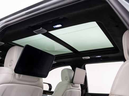 New 2026 Cadillac Escalade Platinum Sport w/ LPO, ONYX Package image 16