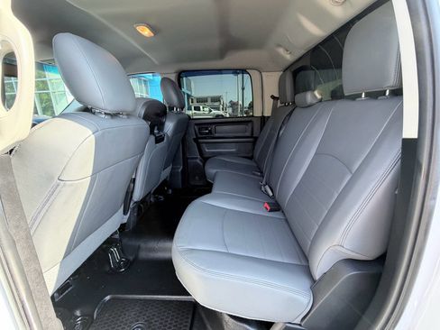 Used 2018 RAM 2500 Tradesman w/ Chrome Appearance Group AWD/4WD image 23