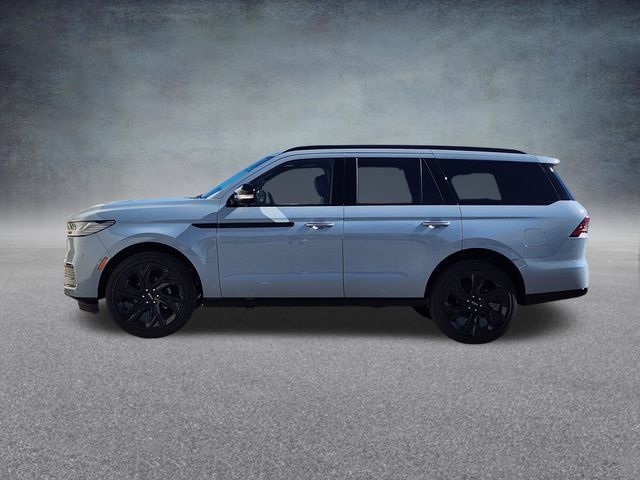 New 2027 Lincoln Navigator Reserve w/ Jet Appearance Package AWD/4WD image 4