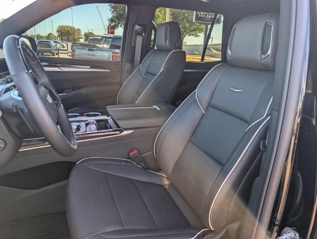 Used 2026 Cadillac Escalade Sport w/ LPO, ONYX Package AWD/4WD image 28