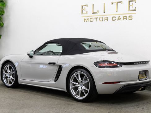 Used 2018 Porsche 718 Boxster image 23