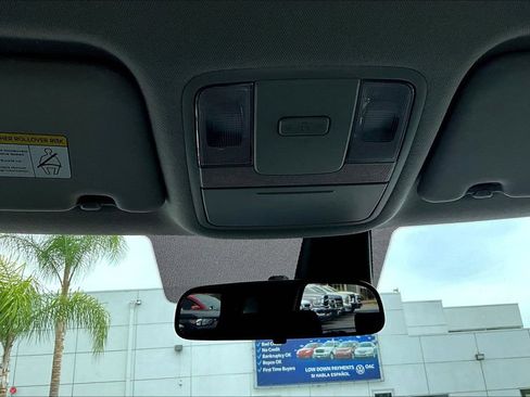 Used 2025 Kia Soul LX w/ LX Technology Package FWD image 15