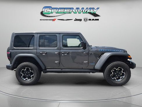 Used 2022 Jeep Wrangler Unlimited Rubicon 4xe w/ Cold Weather Group AWD/4WD image 4