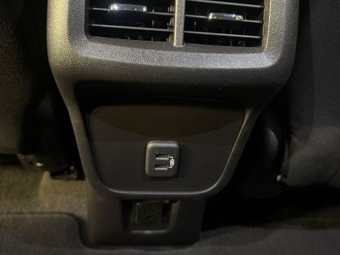 Used 2024 Chevrolet Equinox LT AWD/4WD image 23