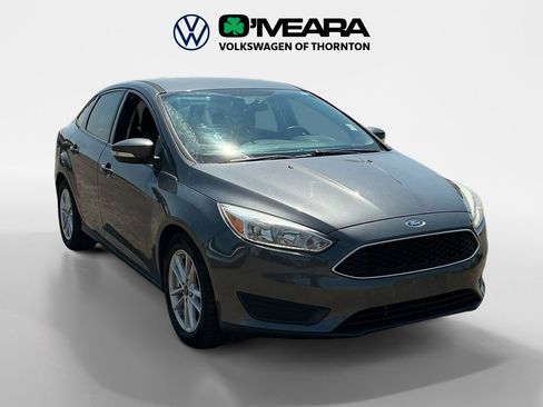 Used 2017 Ford Focus SE w/ Cold Weather Package FWD image 7