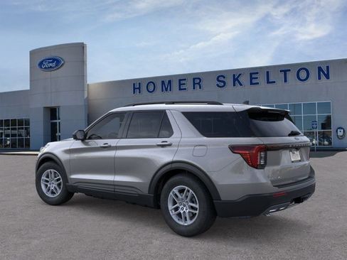 New 2026 Ford Explorer Active RWD image 4