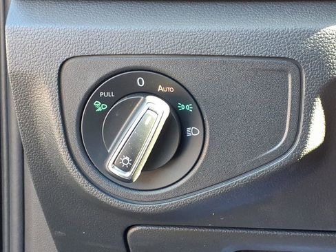 Used 2022 Volkswagen Atlas SE image 11