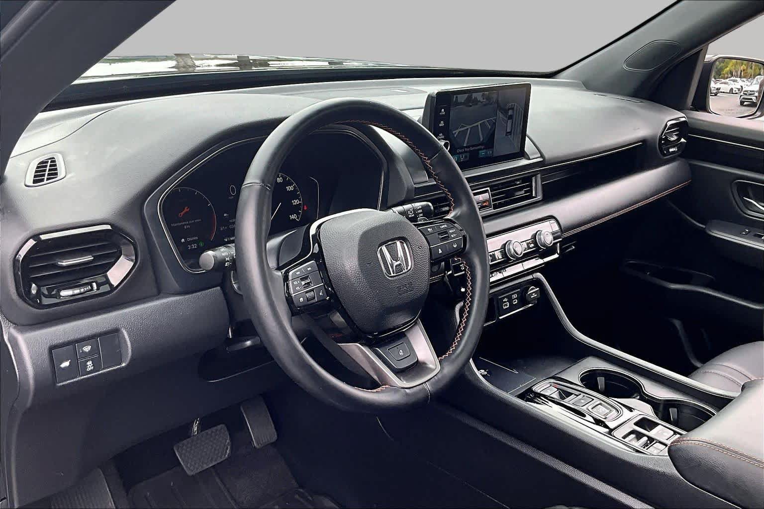 Used 2024 Honda Pilot TrailSport image 18