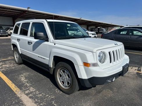 Used 2015 Jeep Patriot Sport image 2