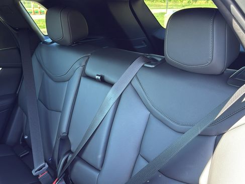 New 2025 Cadillac XT5 Luxury image 28