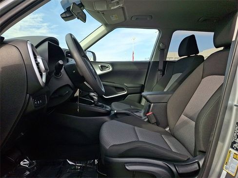 Used 2024 Kia Soul LX w/ Option Group 015 image 13