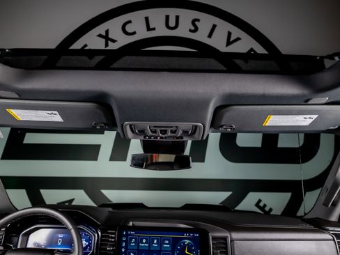 Used 2024 Chevrolet Silverado 1500 LT Trail Boss w/ LT Trail Boss Premium Package AWD/4WD image 9