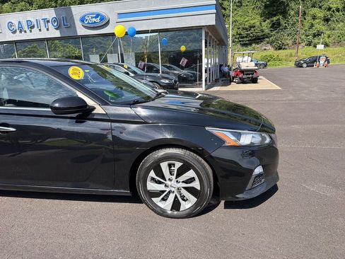 Used 2020 Nissan Altima 2.5 S FWD image 2